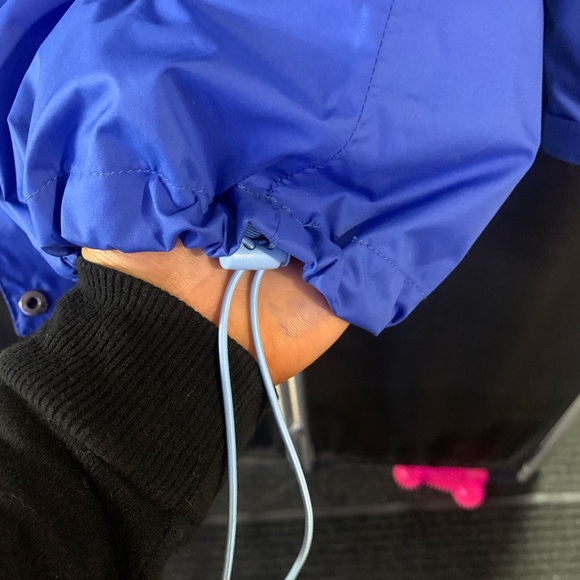 COPY - HELLY HANSON RAIN JACKET IN ROYAL BLUE - Picture 7 of 8